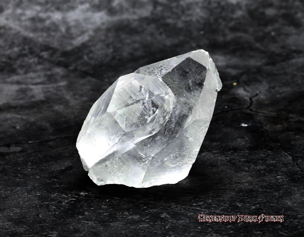 Hexenshop Dark Phoenix Rock crystal group 179 g